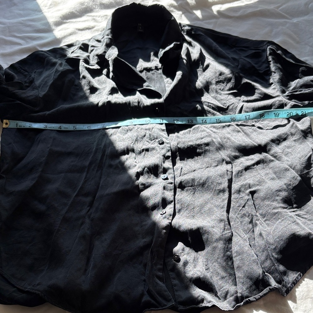 100% Silk Banana Republic Black Blouse Button Down Shirt Cuffed Sleeve Women’s L - Picture 7 of 11